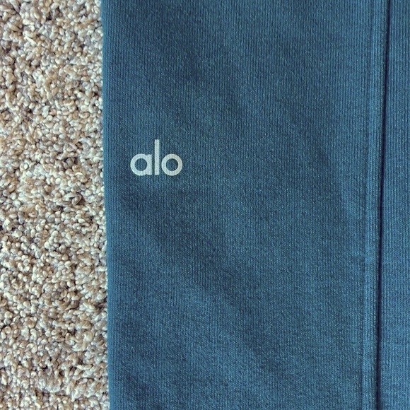 Alo Women’s High-Waist Sweatpants - Picture 5 of 7